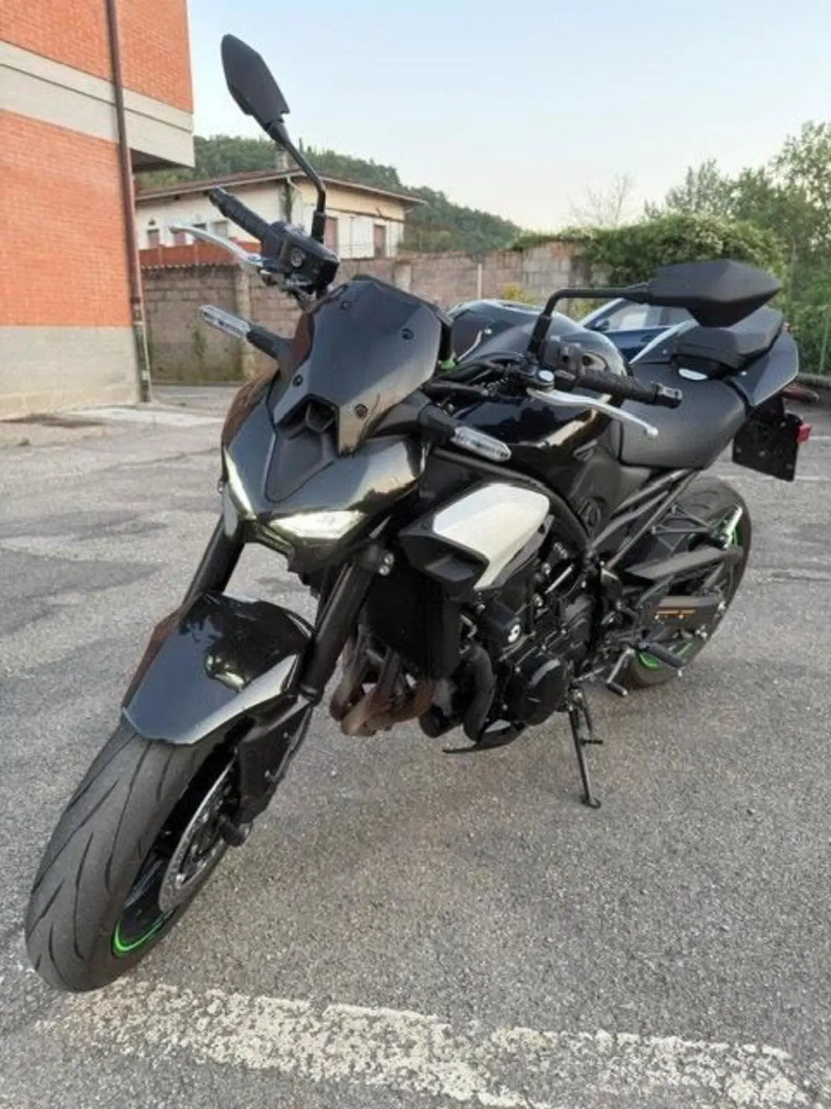 Kawasaki Z 900 (2025 - 26) (5)