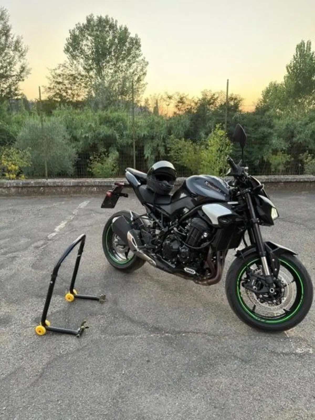 Kawasaki Z 900 (2025 - 26) (10)