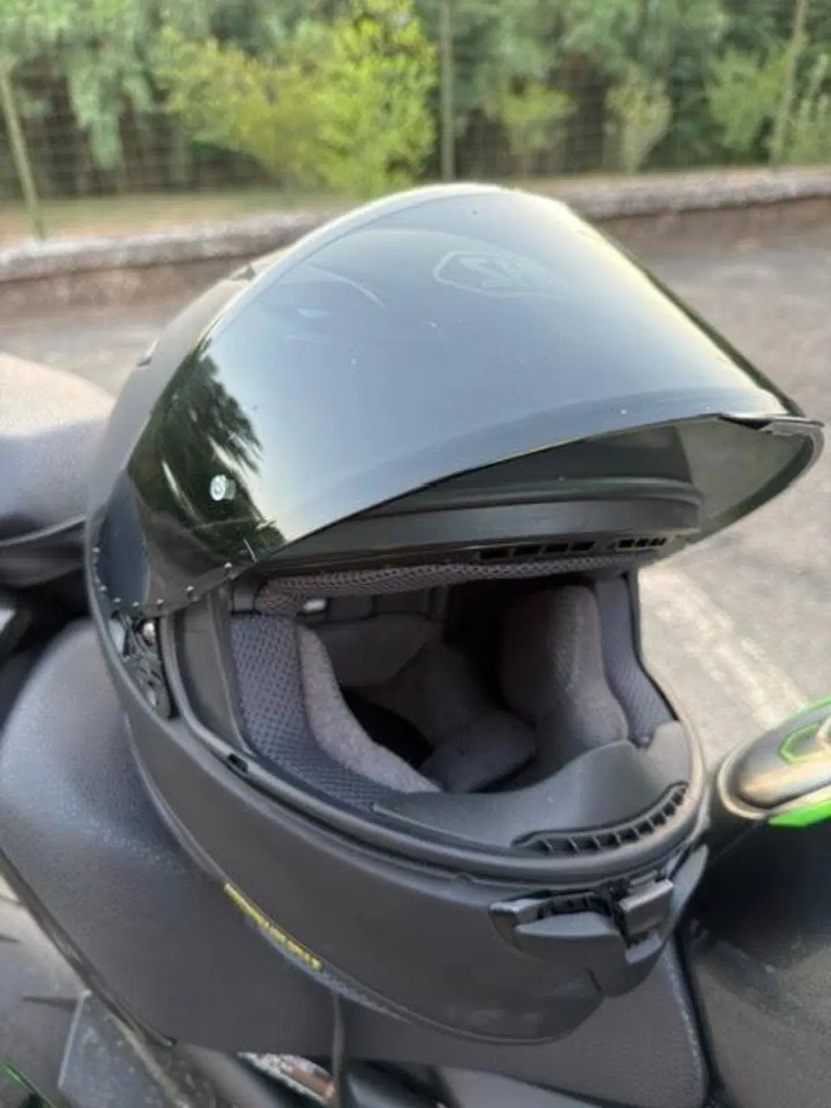 Kawasaki Z 900 (2025 - 26) (11)
