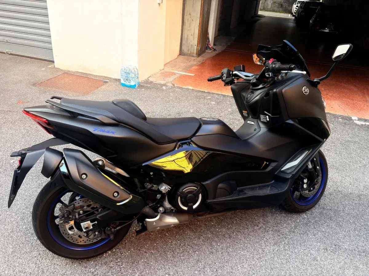 Yamaha T-Max 560 (2022 - 24) (7)