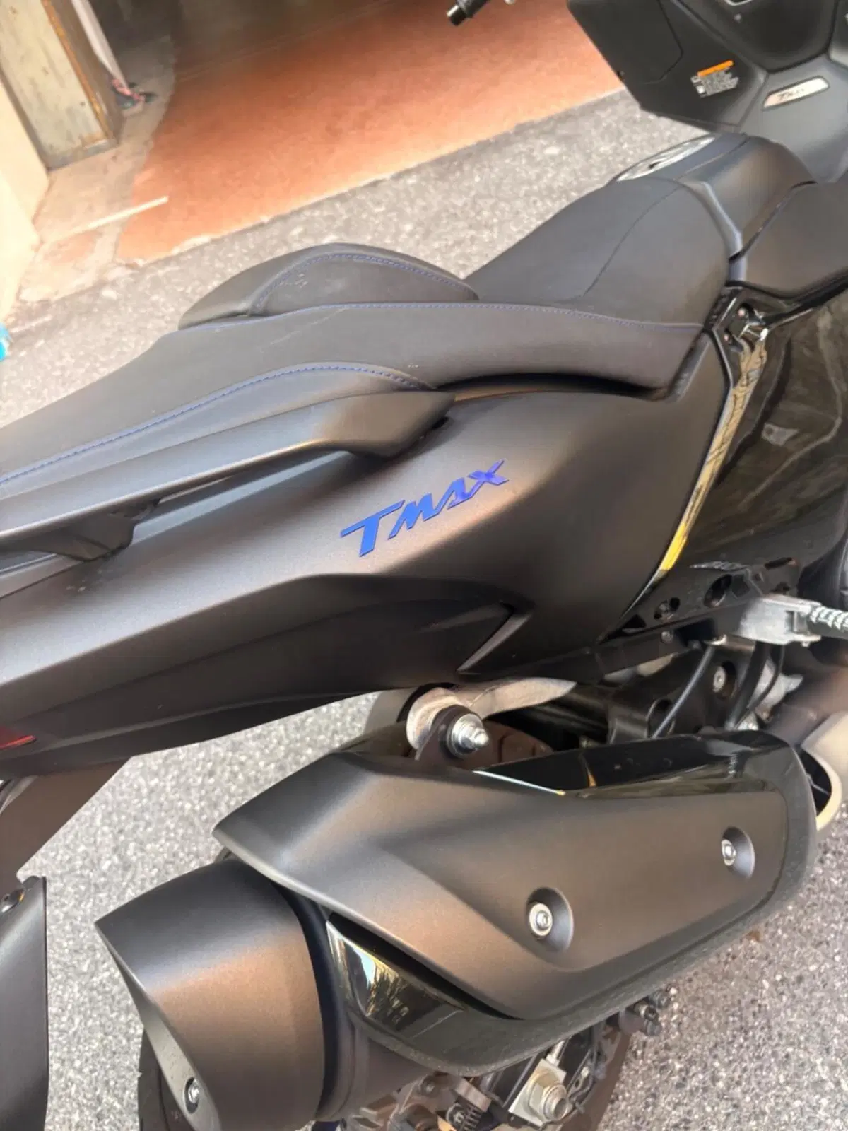 Yamaha T-Max 560 (2022 - 24) (9)