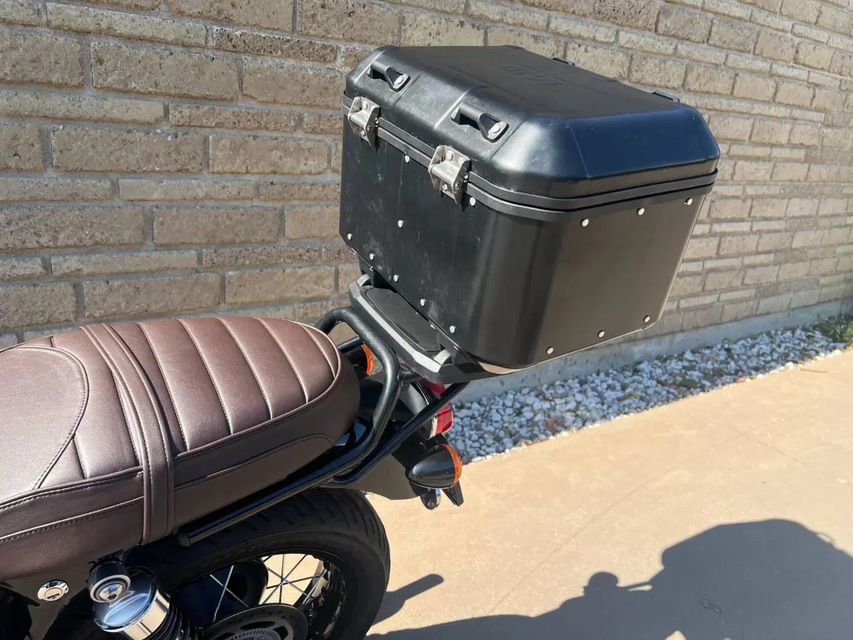 Triumph Bonneville T120 Black (2021 - 25) (13)
