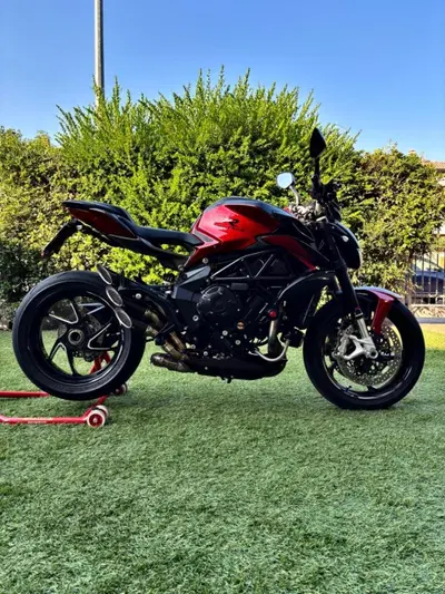 MV Agusta Brutale 800 RR (2021 - 25) usata