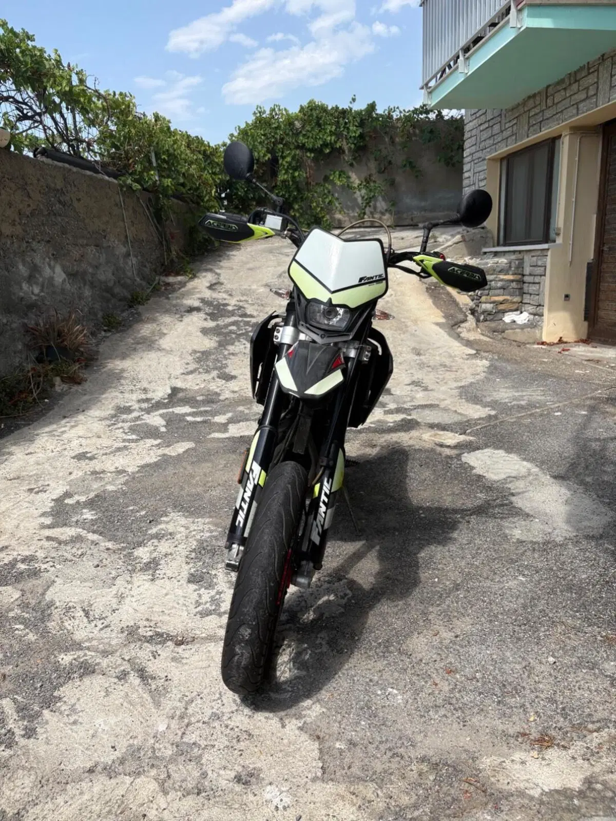 Fantic Motor Motard 125 Performance 4t (2020) (2)