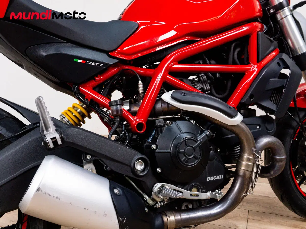 Ducati Monster 797 (2017 - 18) (4)