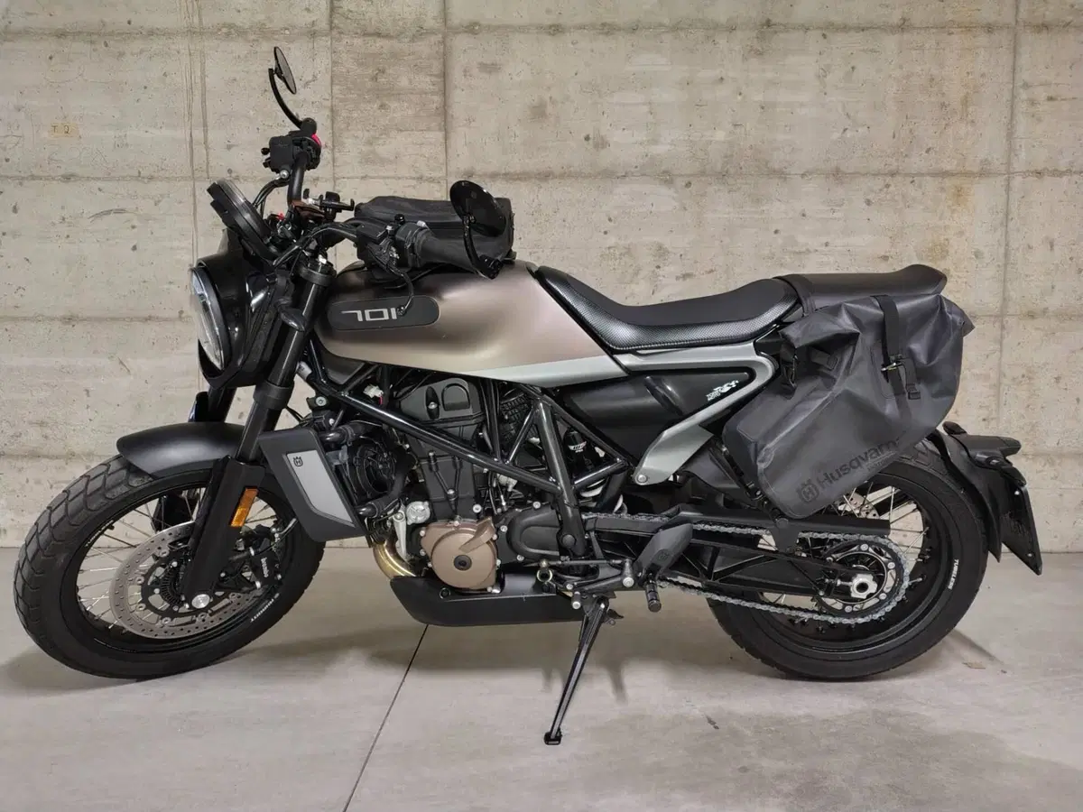 Husqvarna Svartpilen 701 Style (2019 - 20)