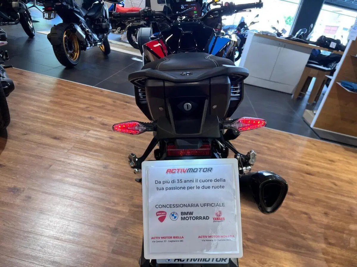 Bmw M 1000 XR (2024 - 27) (10)