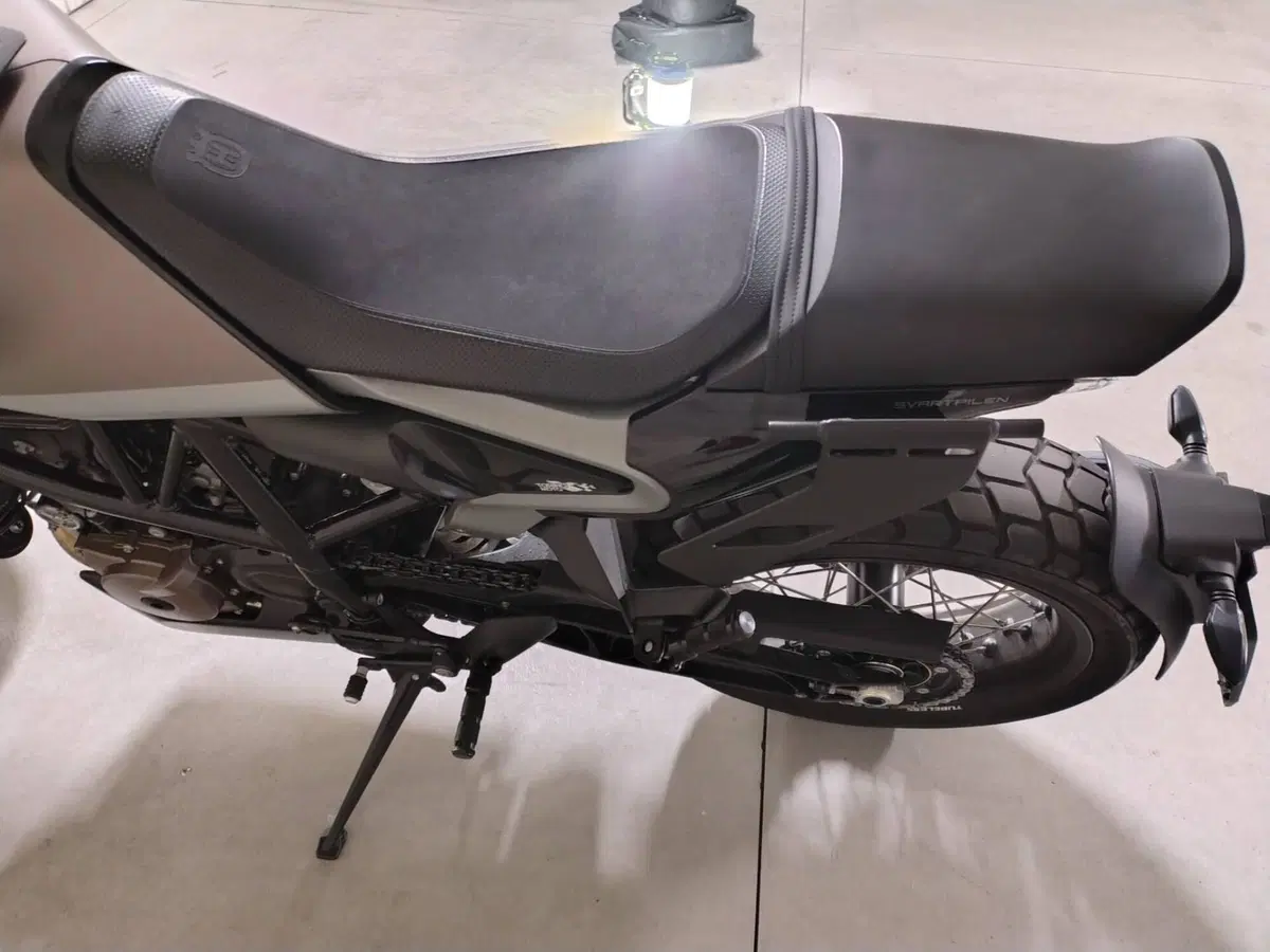 Husqvarna Svartpilen 701 Style (2019 - 20) (5)