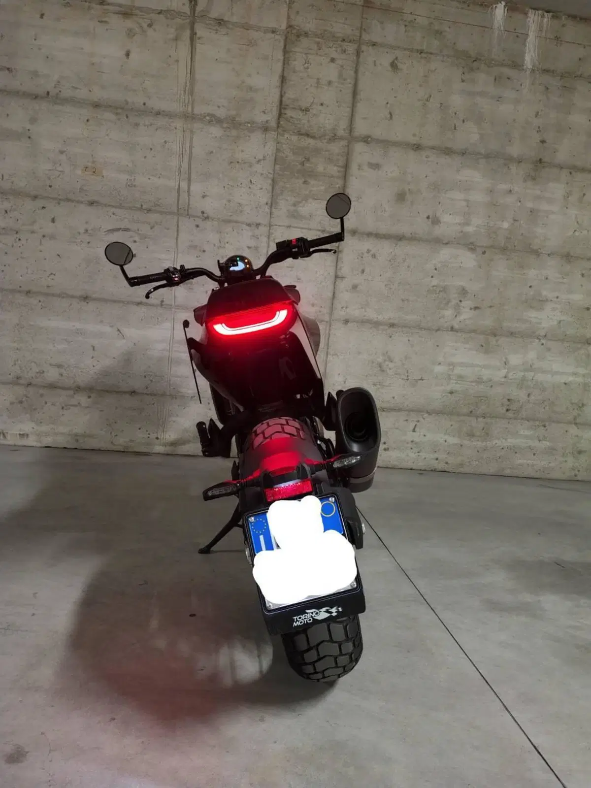 Husqvarna Svartpilen 701 Style (2019 - 20) (8)