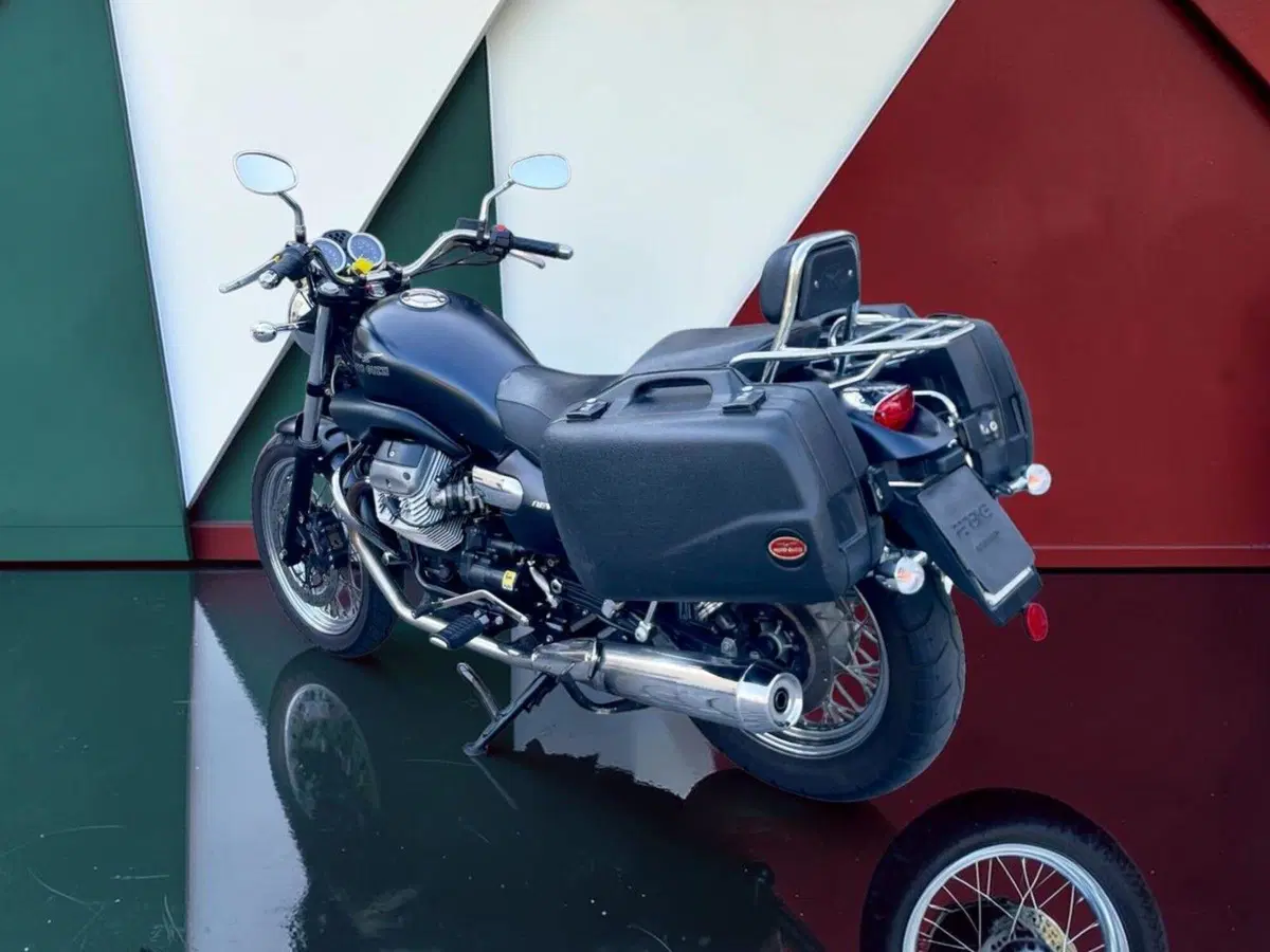 Moto Guzzi Nevada 750 Aquila Nera (2009 - 16) (5)