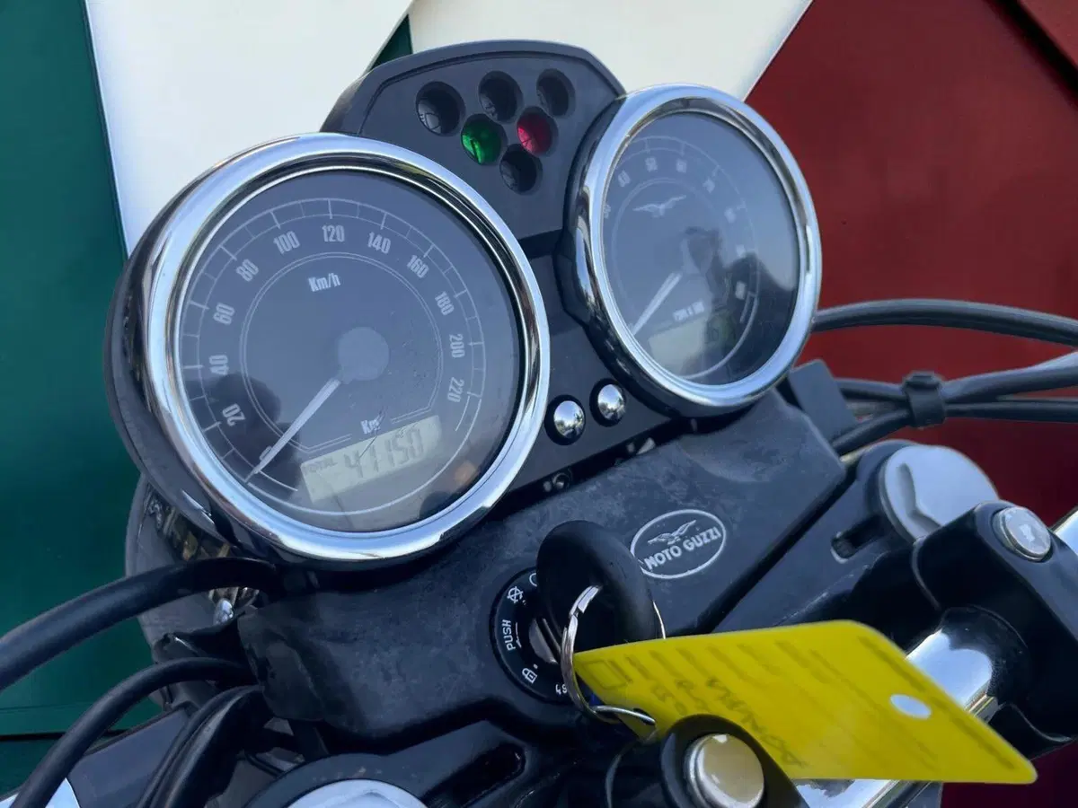 Moto Guzzi Nevada 750 Aquila Nera (2009 - 16) (7)