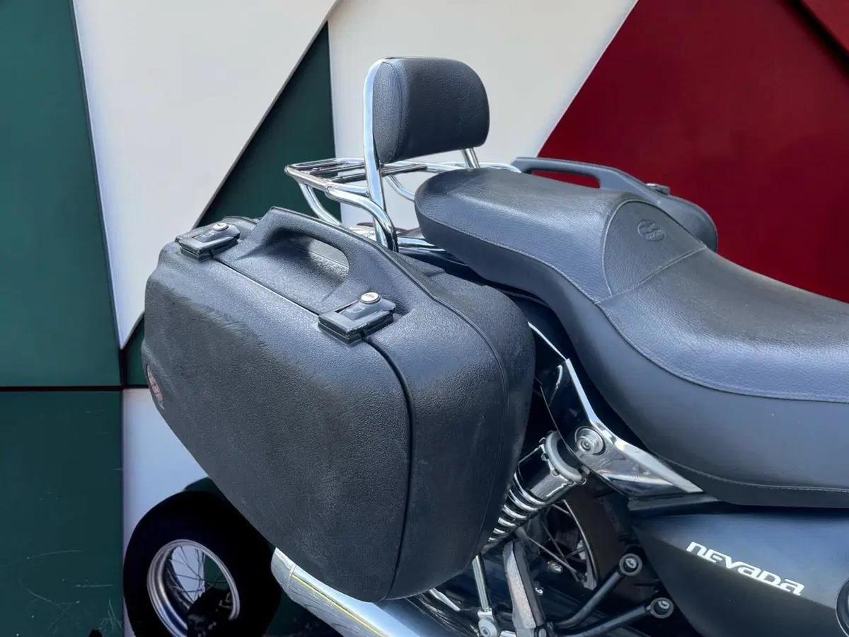 Moto Guzzi Nevada 750 Aquila Nera (2009 - 16) (9)