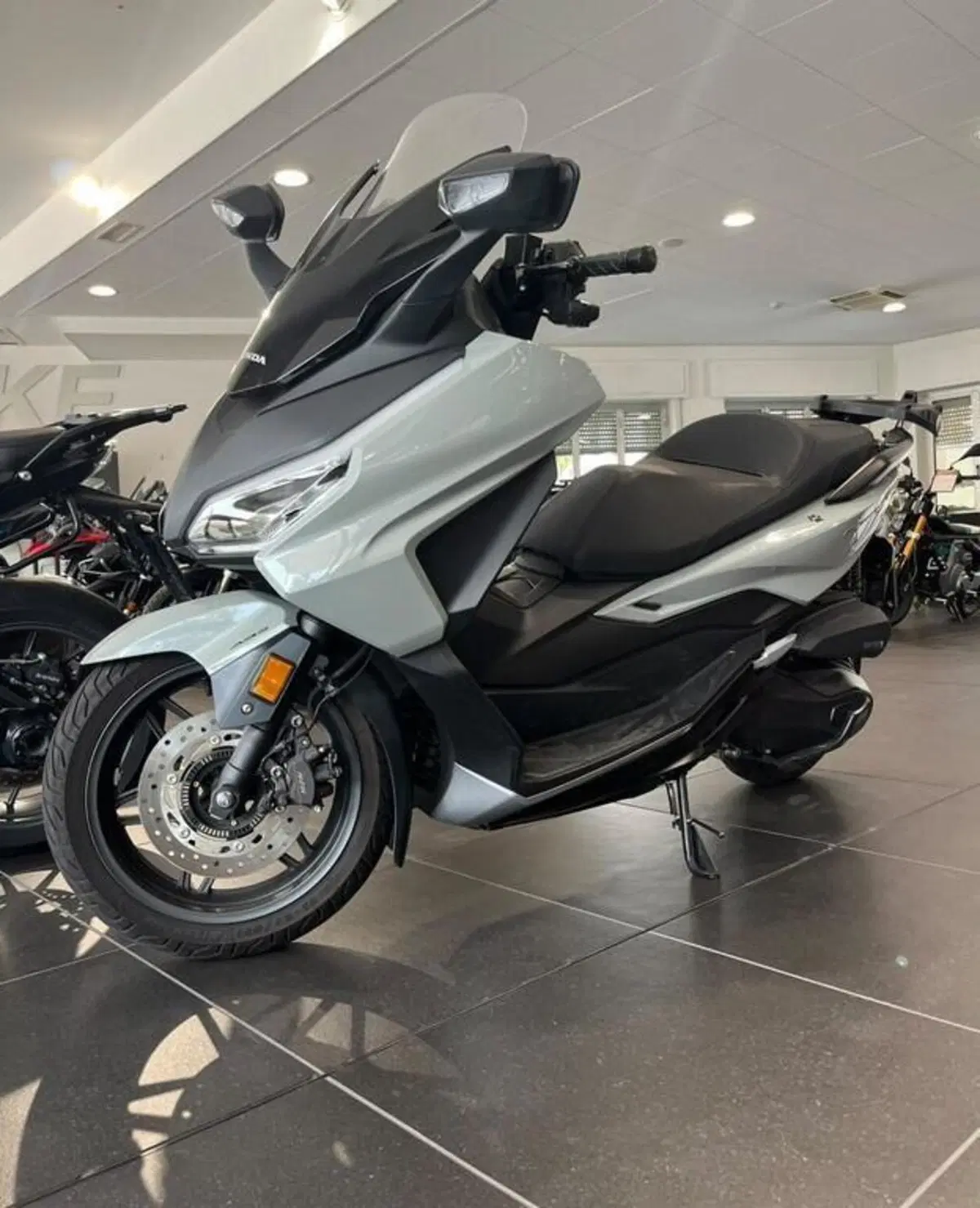 Honda Forza 350 (2022 - 24) (2)