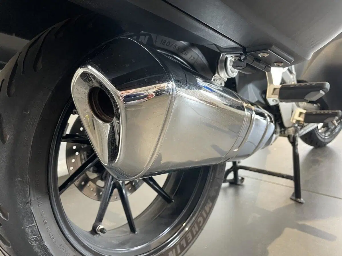 Bmw R 1250 RT (2021 - 25) (2)