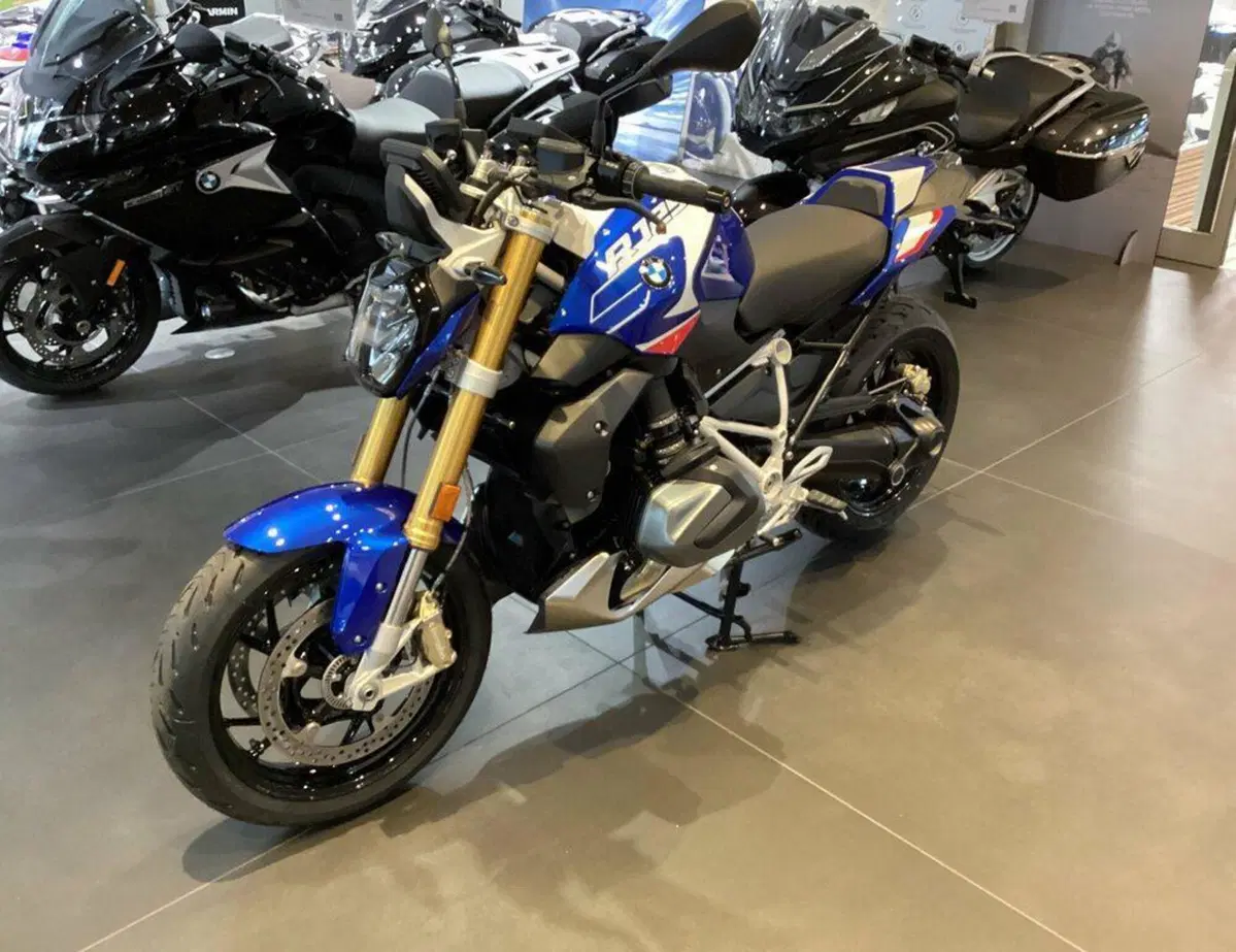 Bmw R 1250 R (2021 - 25)