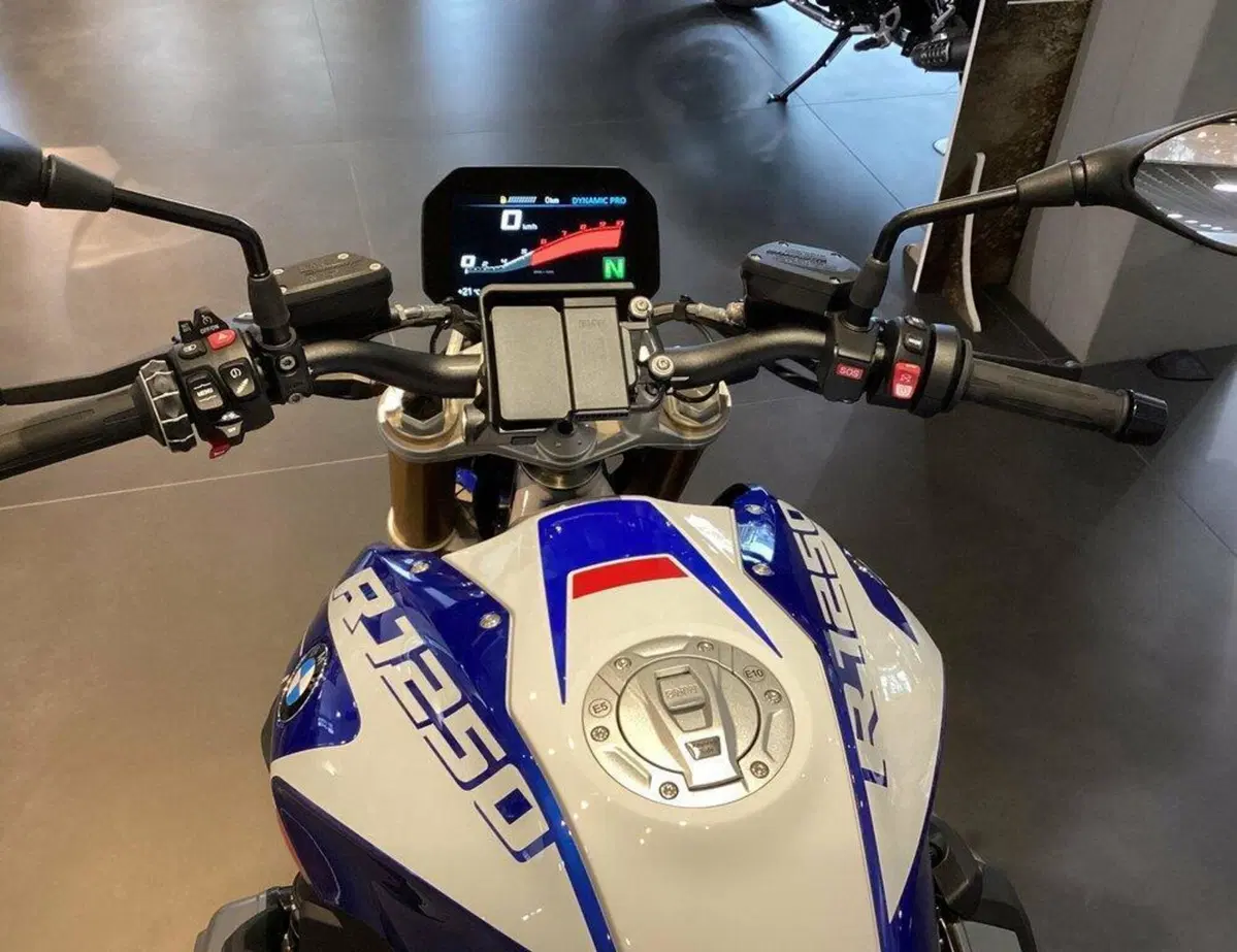 Bmw R 1250 R (2021 - 25) (8)