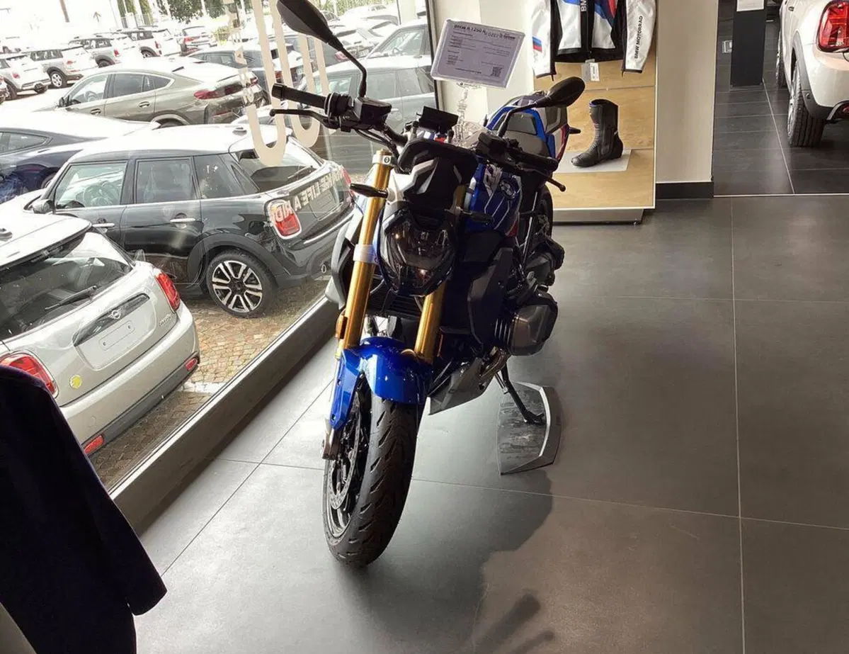 Bmw R 1250 R (2021 - 25) (3)