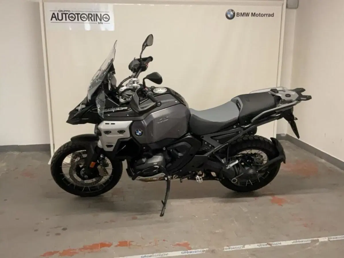 Bmw R 1300 GS Adventure Triple Black (2025 - 26) (4)