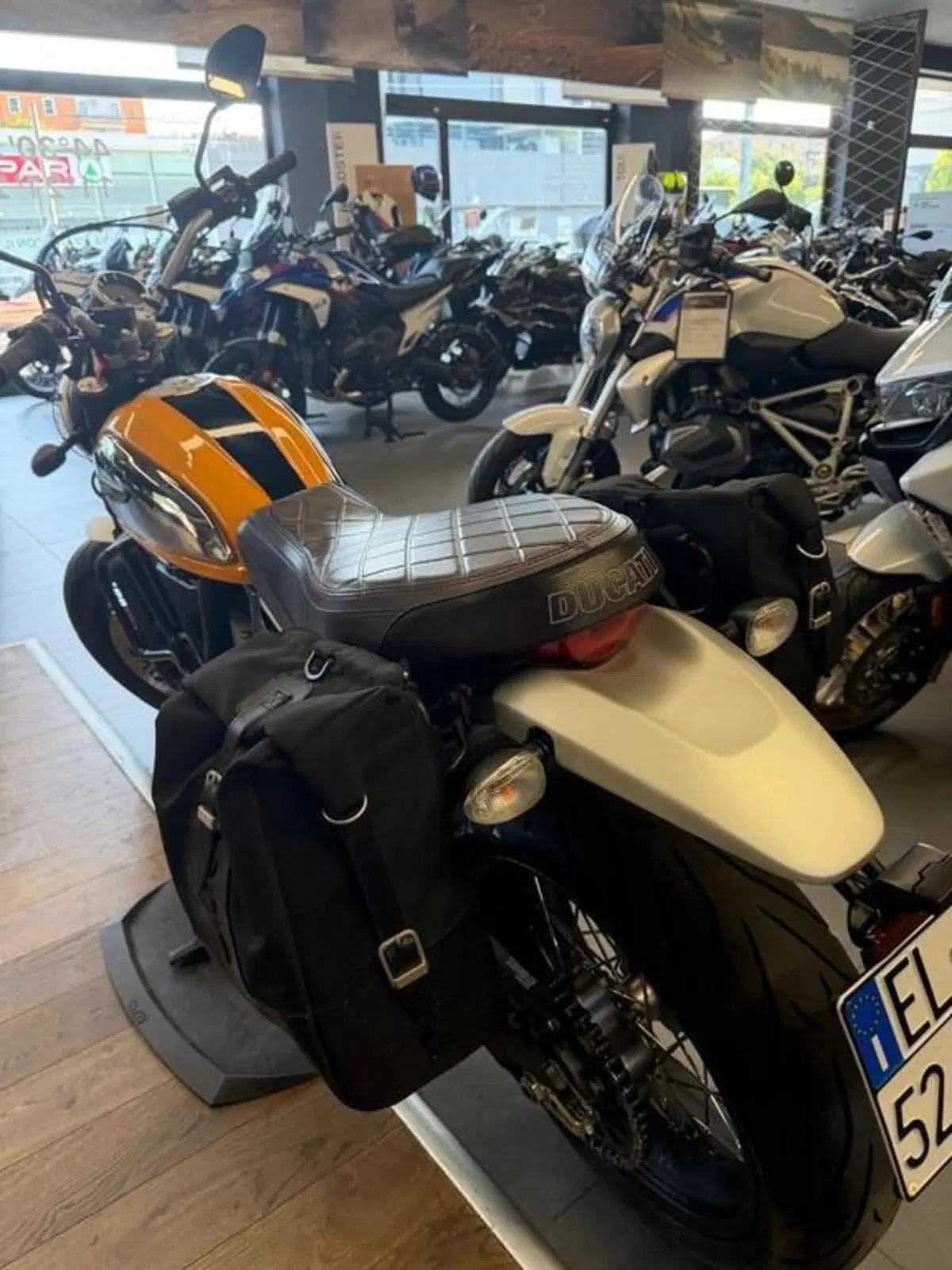 Ducati Scrambler 800 Classic (2017 - 18) (3)
