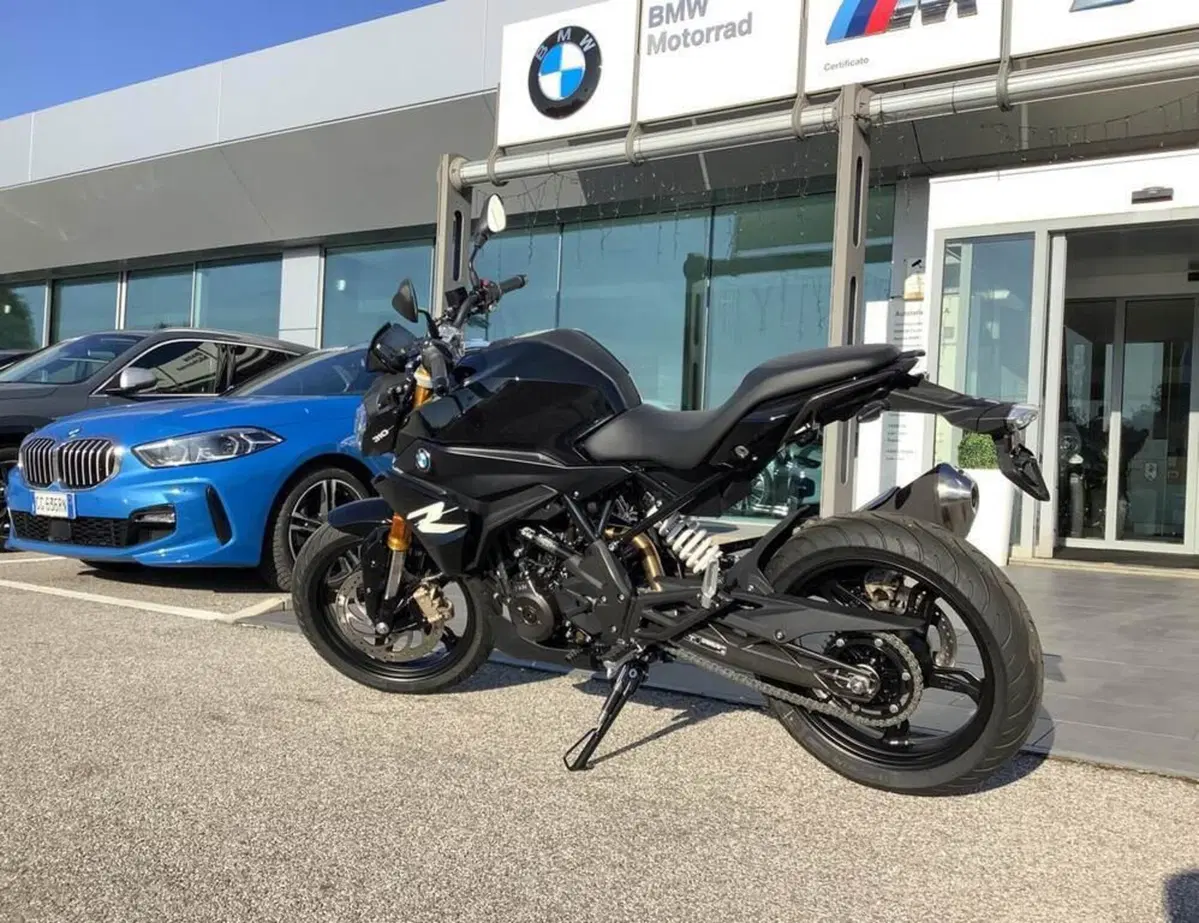 Bmw G 310 R (2021 - 25) (3)