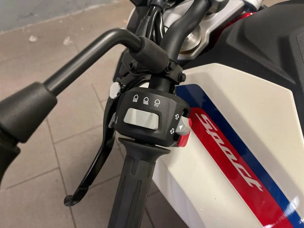 Bmw G 310 R (2021 - 25) (9)