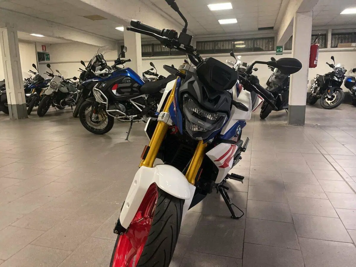 Bmw G 310 R (2021 - 25) (2)