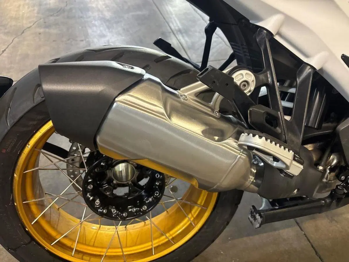 Bmw R 1300 GS Adventure (2025 - 26) (10)