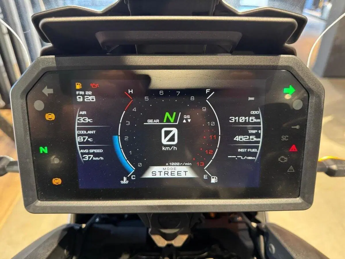 Yamaha MT-09 (2021 - 23) (10)