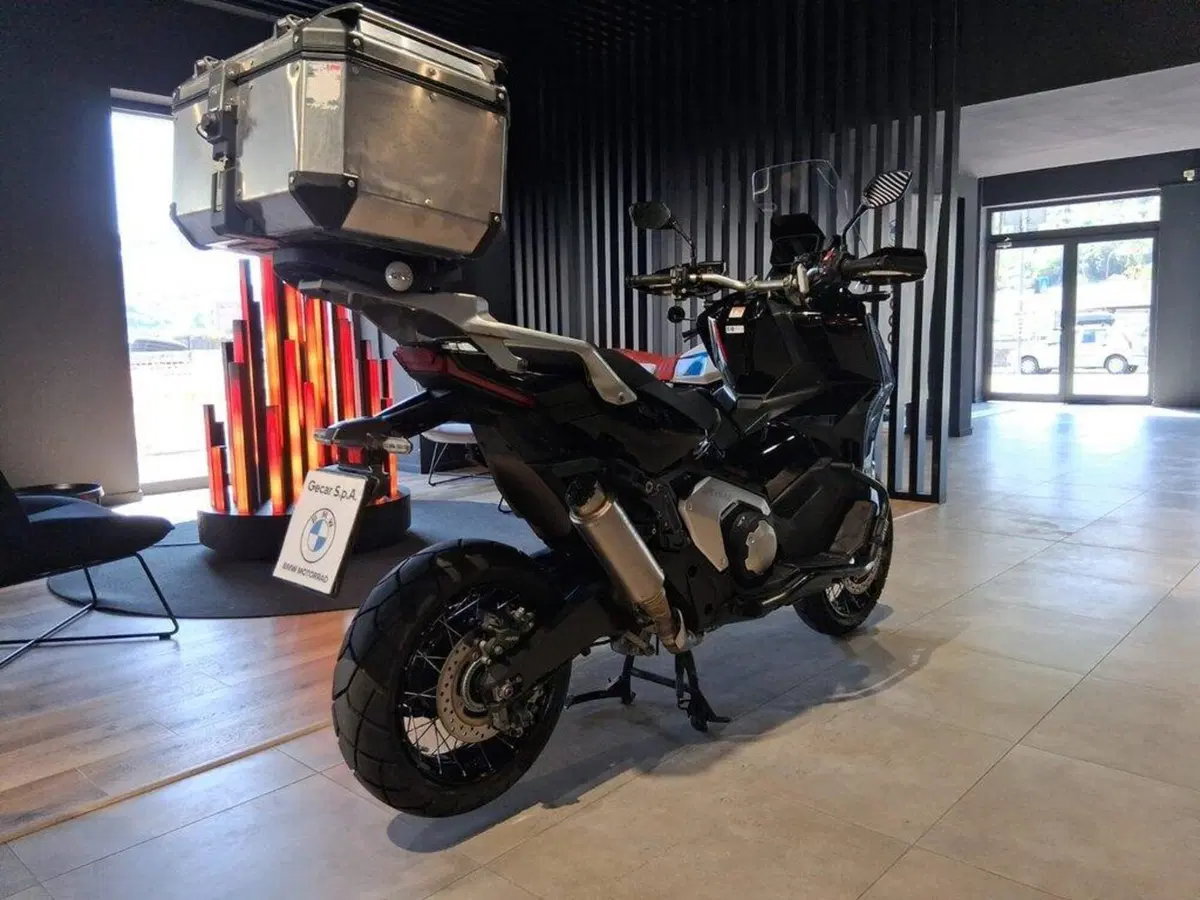 Honda X-ADV 750 DCT Adventure (2021 - 24) (9)