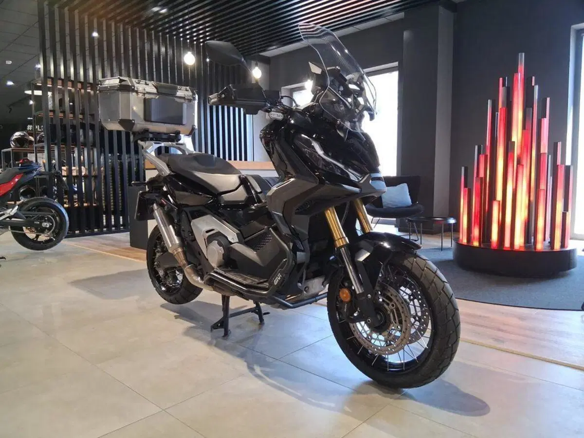 Honda X-ADV 750 DCT Adventure (2021 - 24) (2)