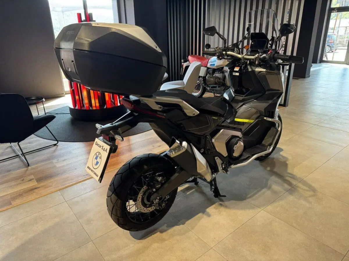 Honda X-ADV 750 DCT (2021 - 24) (8)