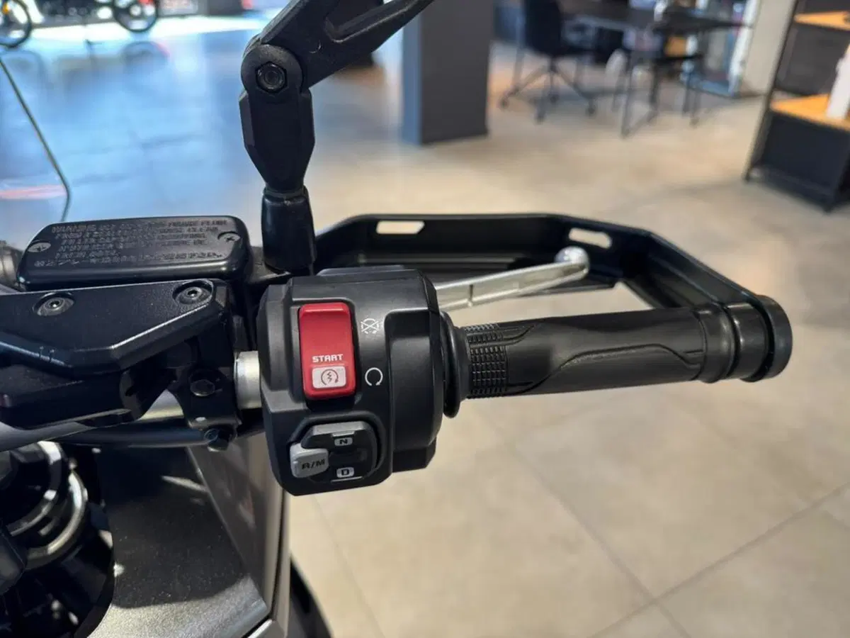 Honda X-ADV 750 DCT (2021 - 24) (11)