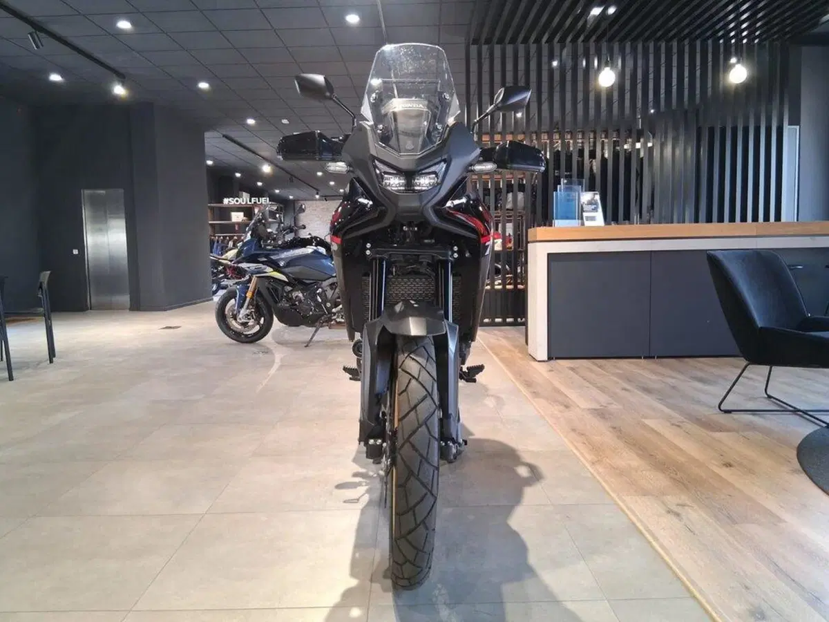 Honda Transalp XL750 (2025) (3)