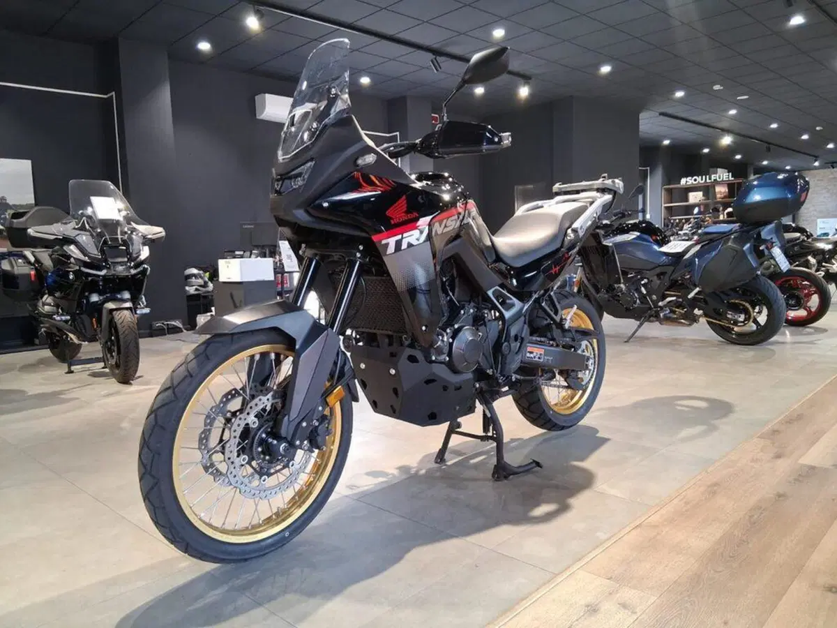Honda Transalp XL750 (2025) (4)