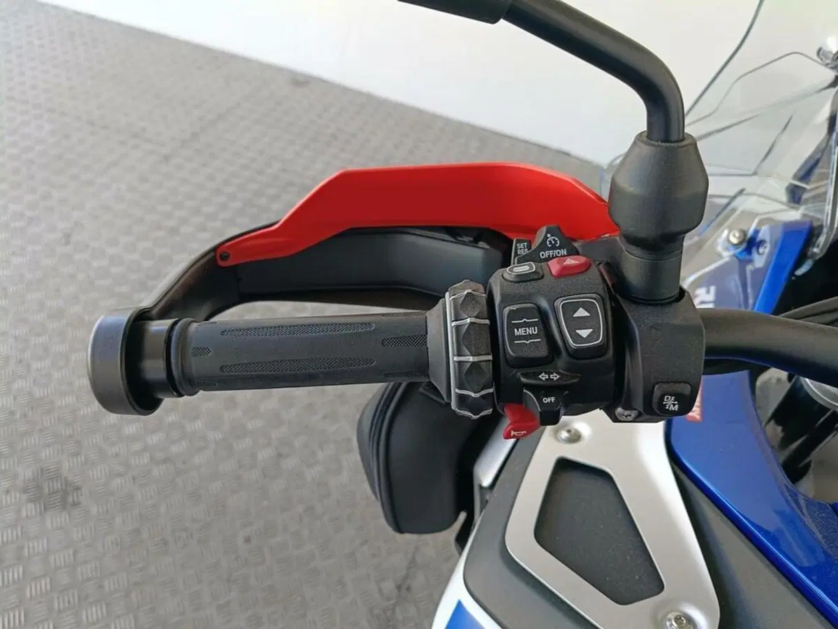 Bmw R 1300 GS Adventure Trophy (2025 - 26) (7)
