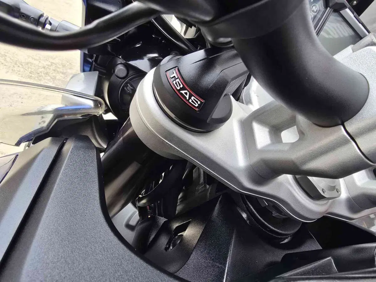 Triumph Tiger Explorer XCA 1215 ABS (2016 - 17) (15)