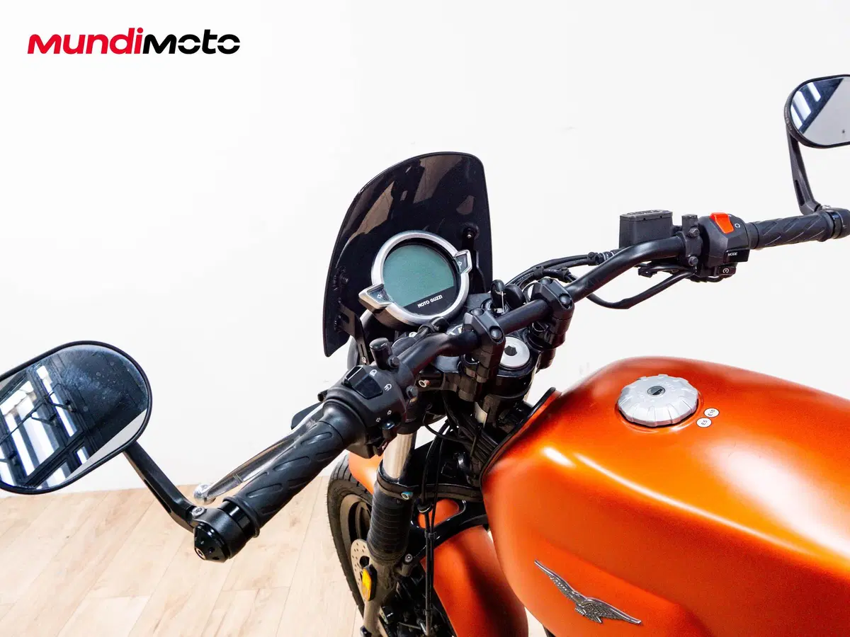 Moto Guzzi V7 Stone Centenario (2021 - 22) (11)