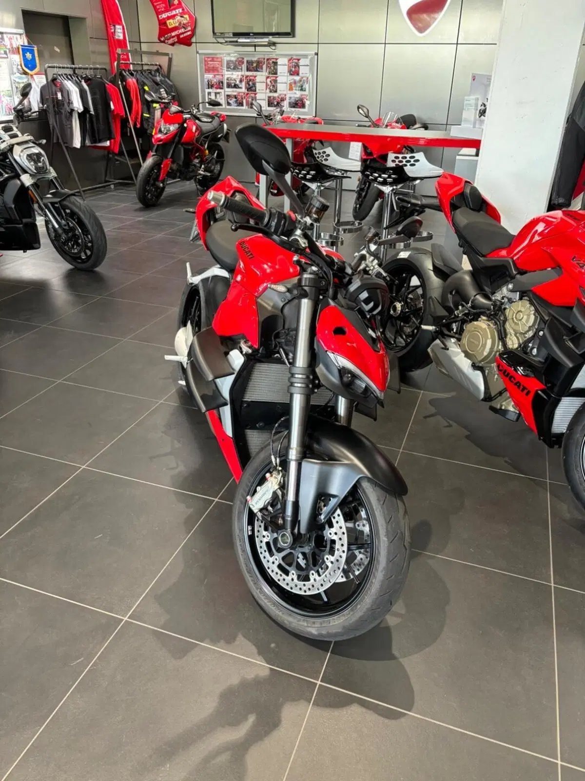 Ducati Streetfighter V2 (2022 - 24) (5)