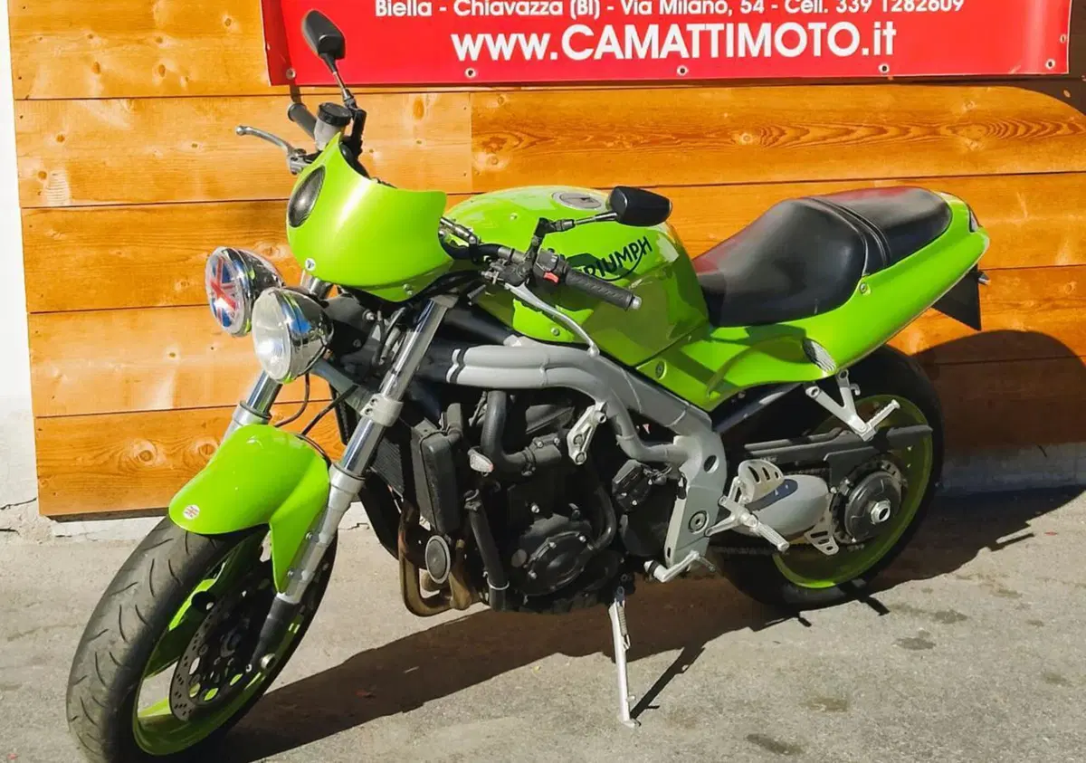 Triumph Speed Triple 955 (1998 - 01) (2)