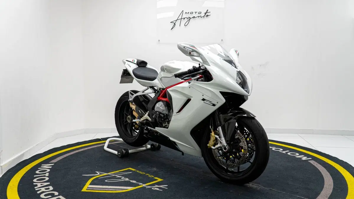 MV Agusta F3 675 (2011 - 15) (2)