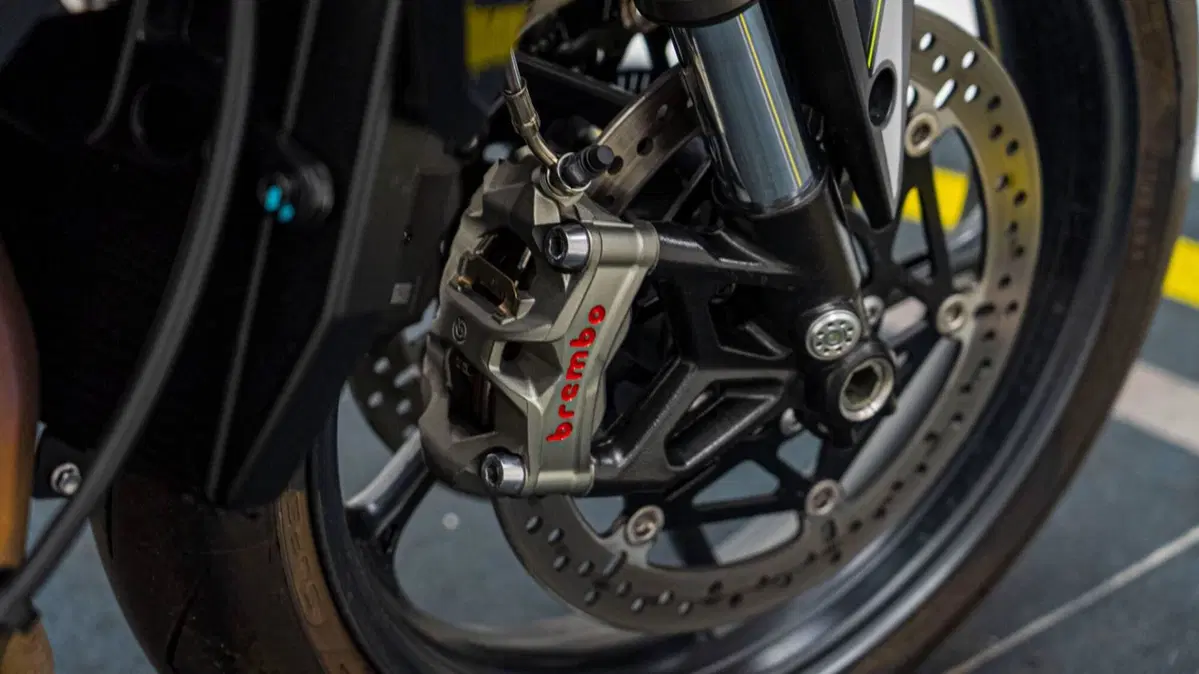 Triumph Street Triple 765 RS (2023 - 26) (16)
