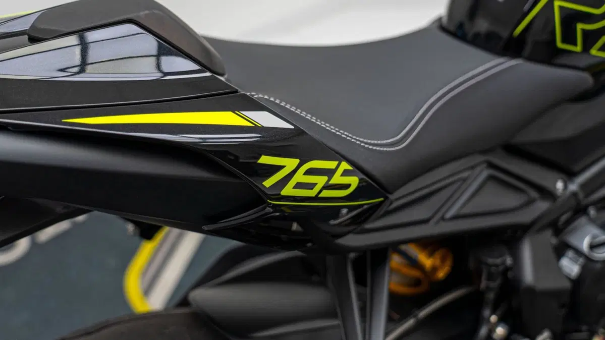 Triumph Street Triple 765 RS (2023 - 26) (18)