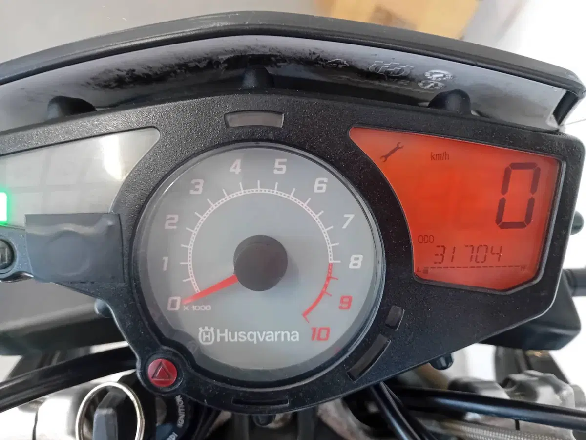 Husqvarna TR 650 Strada ABS (2012 - 13) (3)
