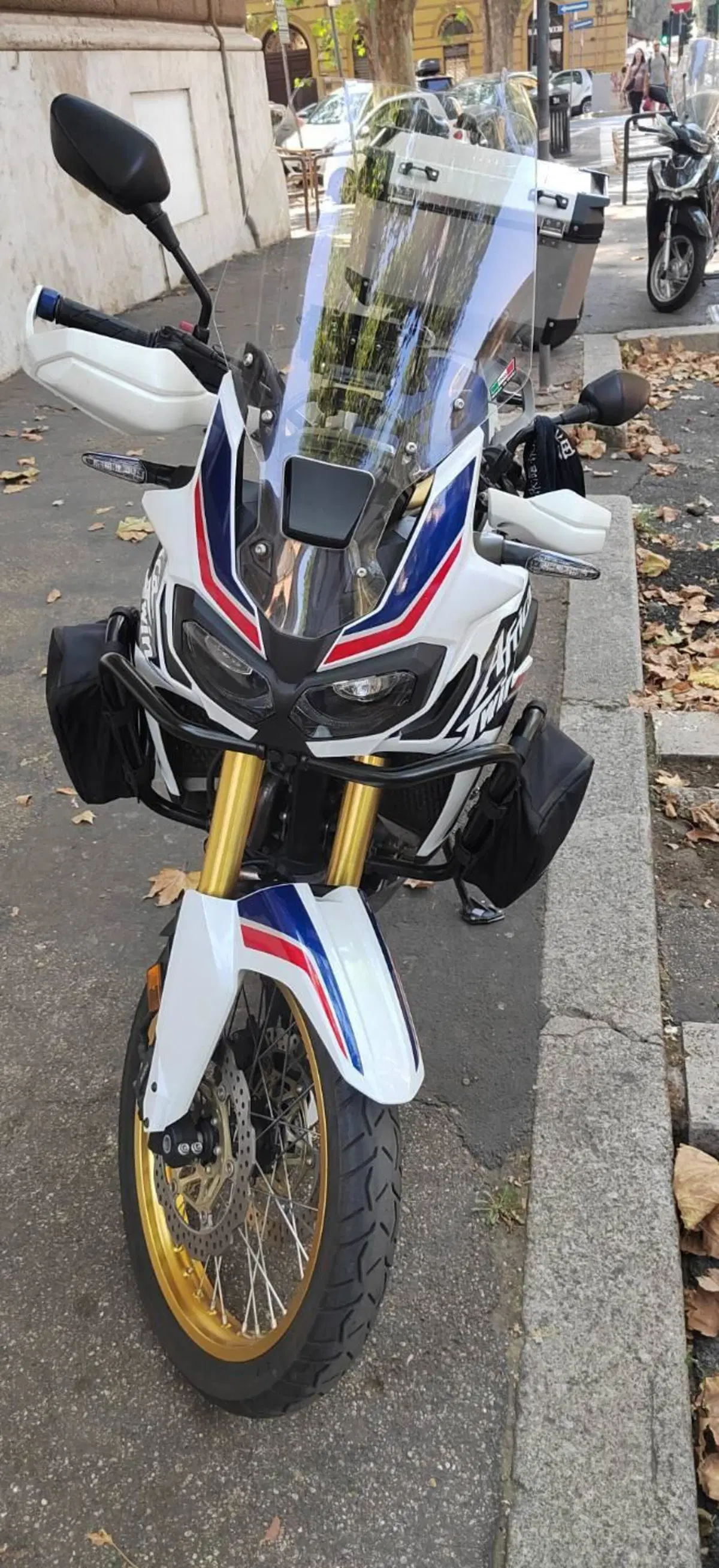 Honda Africa Twin CRF 1000L DCT ABS (2016 - 17) (3)
