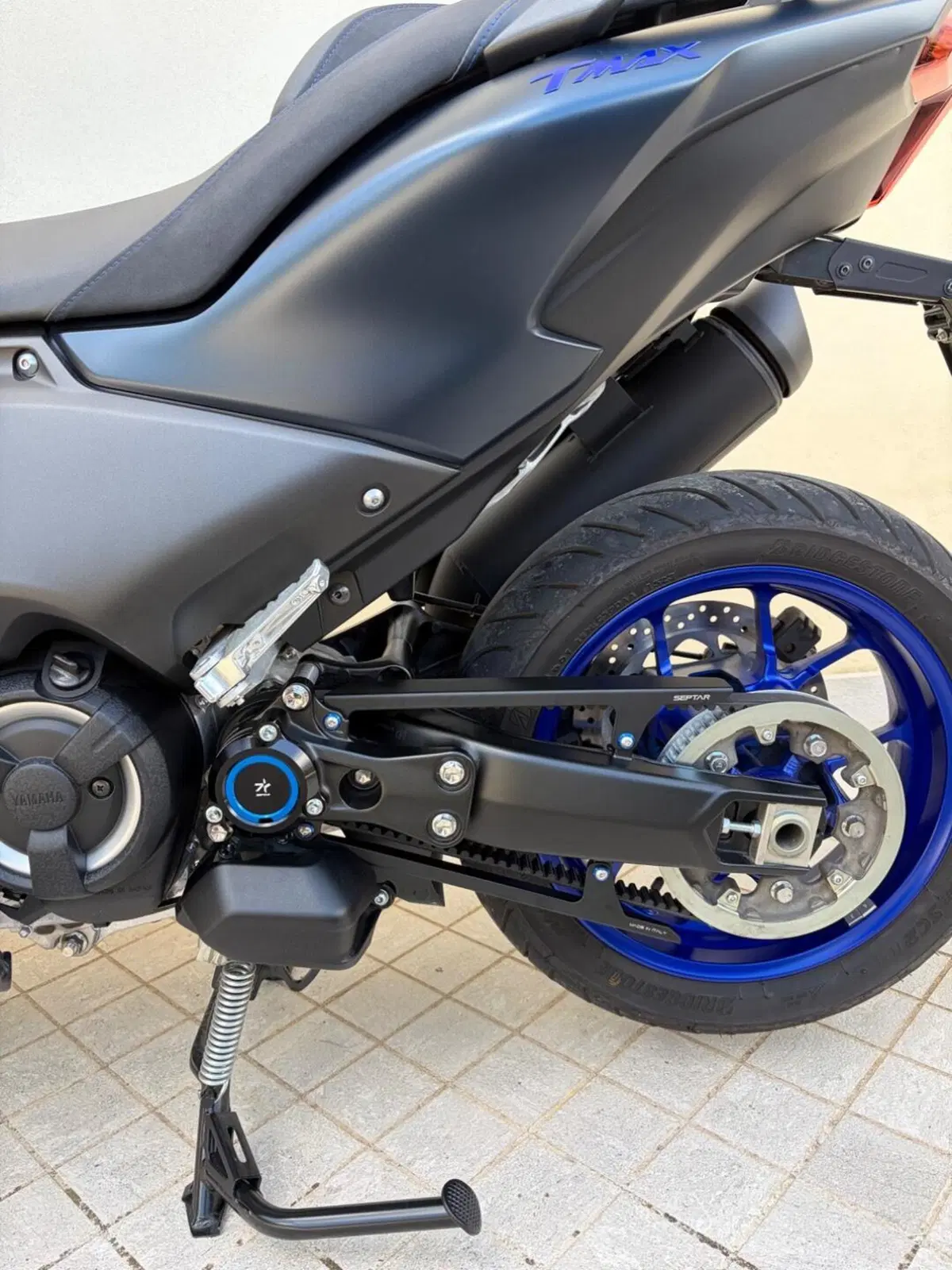 Yamaha T-Max 560 (2022 - 24) (6)