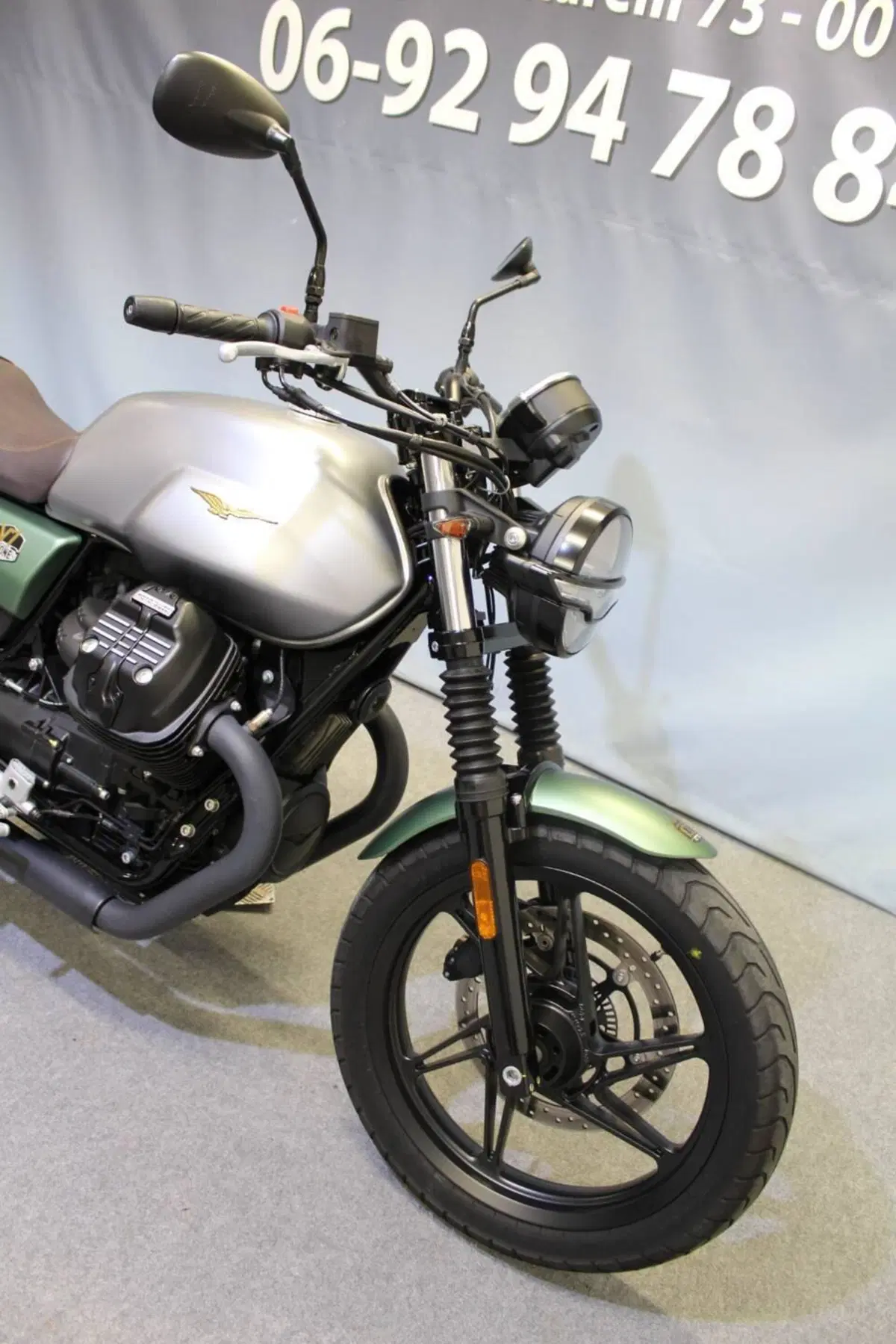 Moto Guzzi V7 Stone Centenario (2021 - 22) (8)