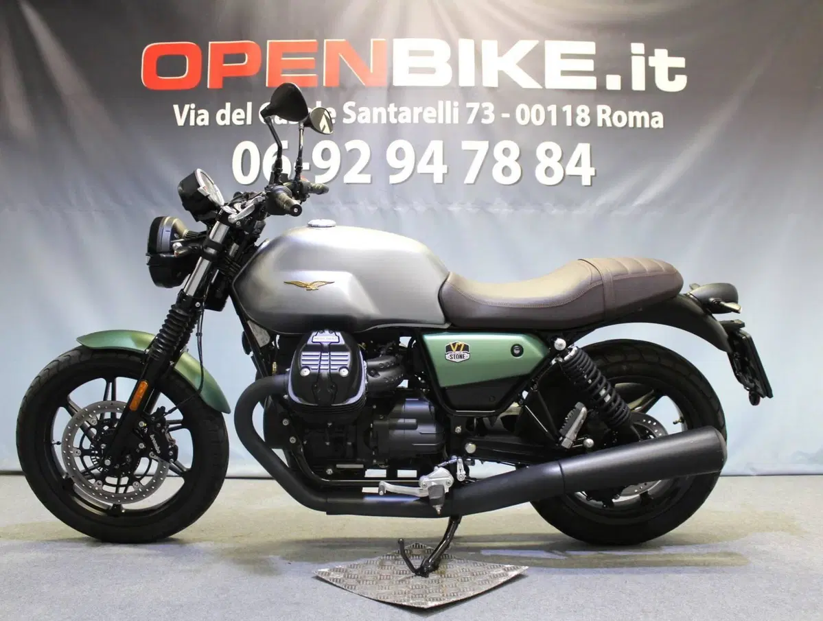 Moto Guzzi V7 Stone Centenario (2021 - 22) (2)