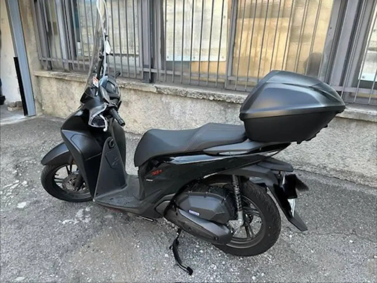 Honda SH 150i Sport (2024 - 25) (3)