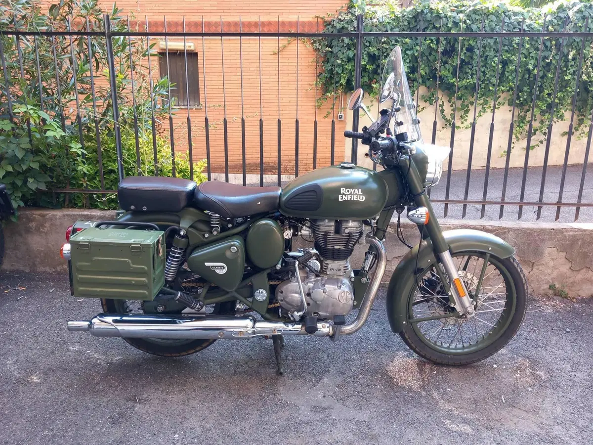 Royal Enfield Classic 500 EFI Battle Green (2017 - 20) (5)