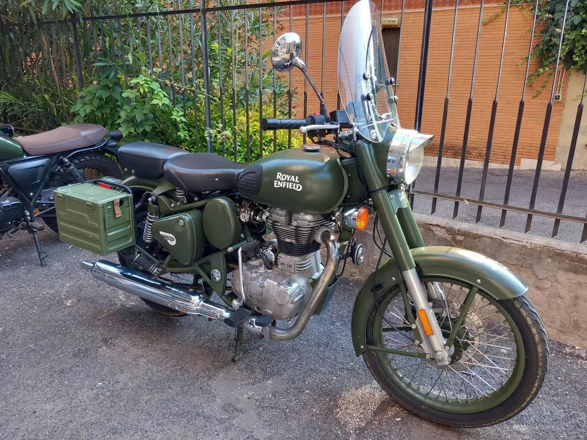 Royal Enfield Classic 500 EFI Battle Green (2017 - 20) (6)
